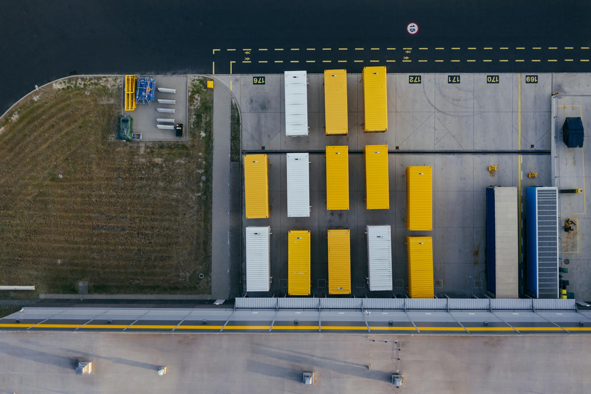 iwell-logistical-real-estate